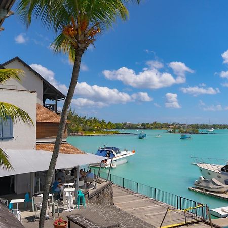 Beachfront Luxurious Stunning Sunset Boulevard Apartment, Grand Baie Esterno foto