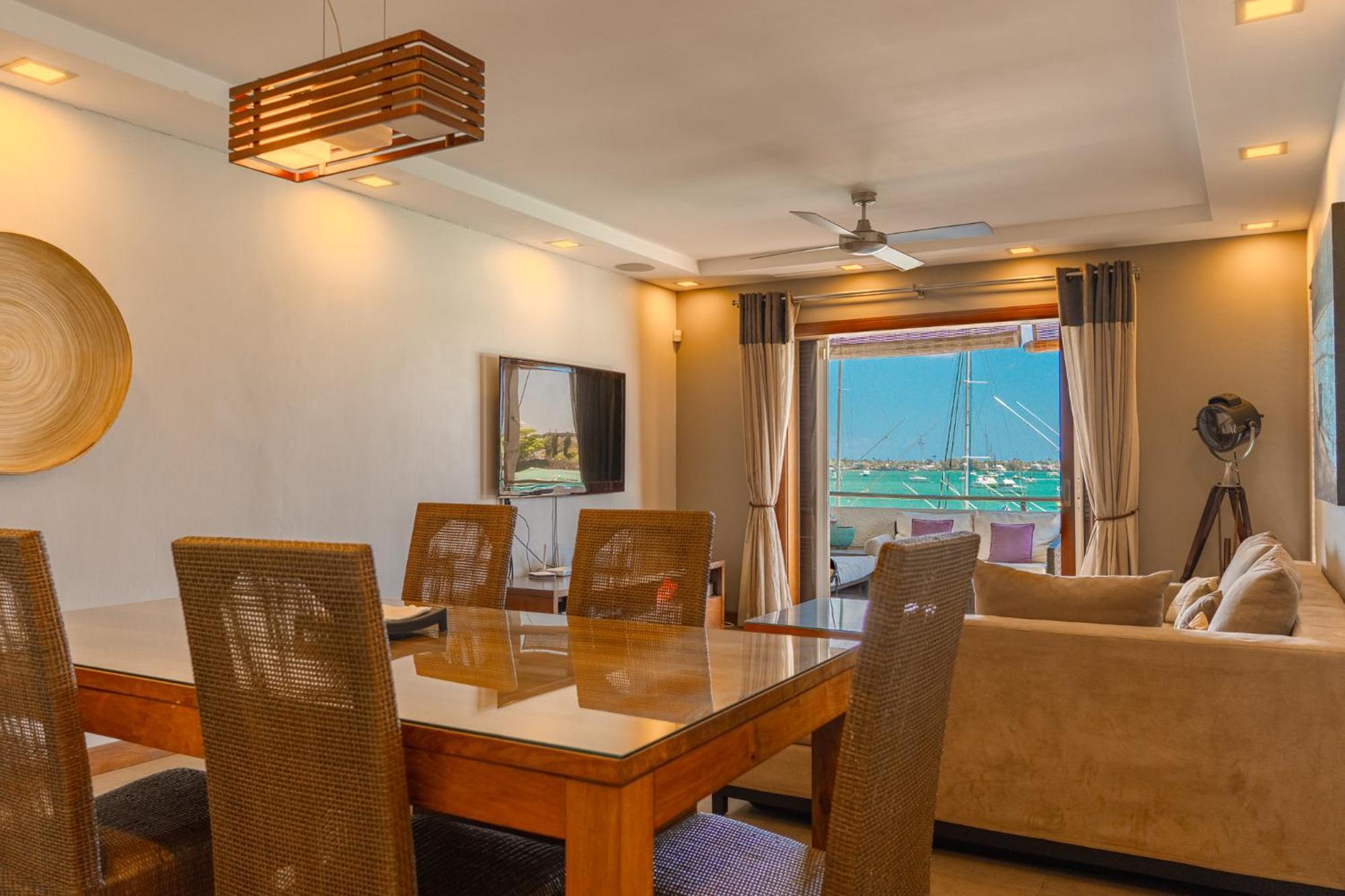 Beachfront Luxurious Stunning Sunset Boulevard Apartment, Grand Baie Esterno foto