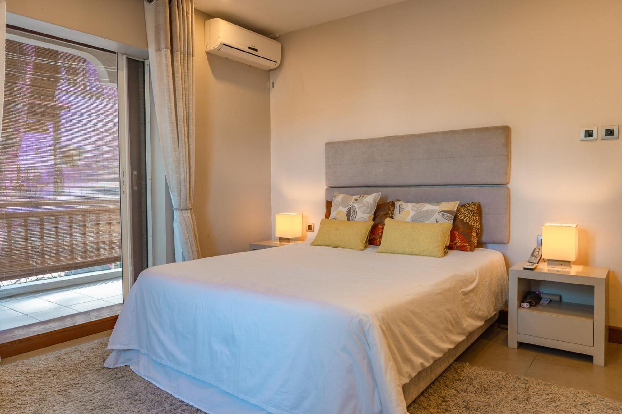 Beachfront Luxurious Stunning Sunset Boulevard Apartment, Grand Baie Esterno foto
